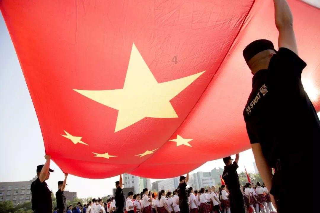 莱奥宣传新书:微笑是我的生活方式,马尔蒂尼给了我很多帮助